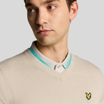 V-Neck Merino Blend Beige Lyle & Scott