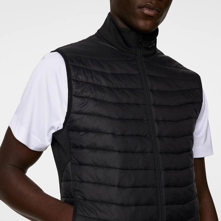 Holden Quilt Hybrid Vest Le noir J.Lindeberg